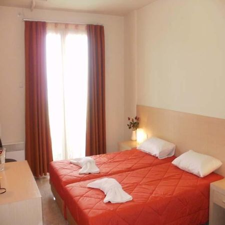 Amfitrion Hotel Agios Konstantinos  Extérieur photo